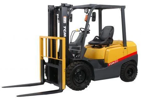 TCM diesel forklift for outdoor loading